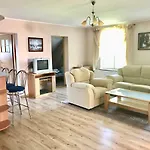Nad Jeziorem Silickim Ilinscy Фермерский дом Silice