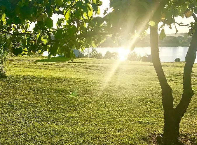 农家乐 Nad Jeziorem Silickim Ilinscy